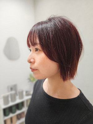 大人ボブ×顔まわりレイヤーで小顔に見せる