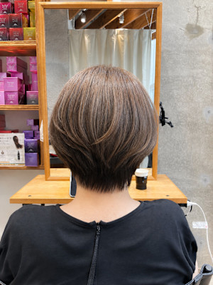 ◇大人40代50代60代ショートボブ丸みショート白髪ぼかし
