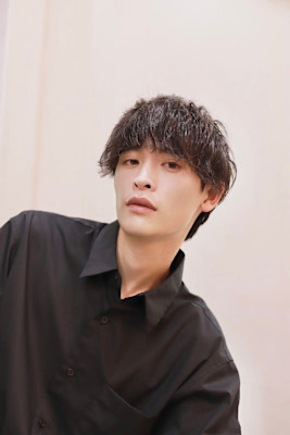 MEN’S HARE ダークアッシュカルマパーマ