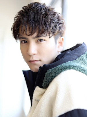 MEN’SHAIR アッシュブラック波巻きマッシュパーマ
