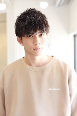 MEN'S HAIRアッシュブラックマッシュパーマ