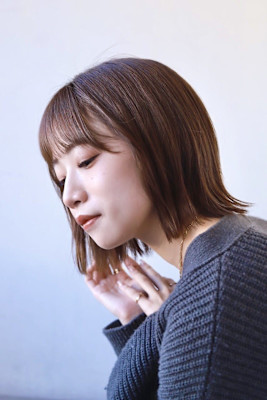 20代30代40代フルバングのアッシュボブ似合わカット