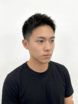 ツーブロックショートカルマヘアスリックバックジェットフェード