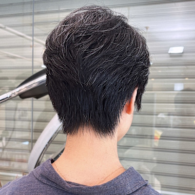     襟足すっきり女性らしいナチュラルショート