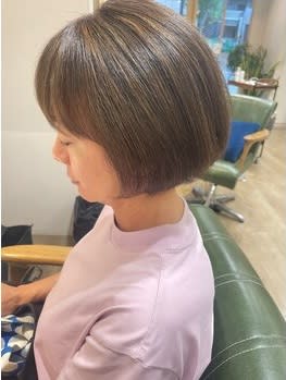 大人女性の上品な丸みショートボブ