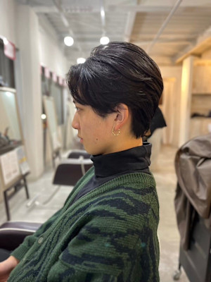 MEN’SHAIRアッシュブラックセンターパートマッシュヘア