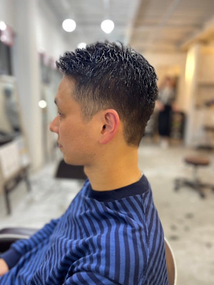 MEN'SHAIRアッシュブラックベリーショート刈り上げ