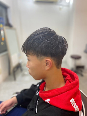MEN’S HAIR ツーブロックカルマパーマ束感ショート