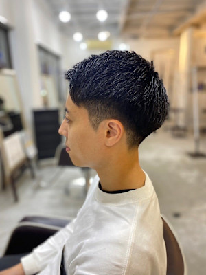 MEN’S HAIR アッシュブラックカルマパーマ束感ショー