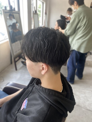 MEN’S HAIR アッシュブラックカルマパーマ束感ショー