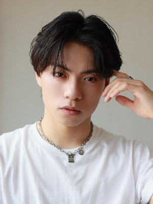 MEN'S HAIRダークアッシュカルマパーマ
