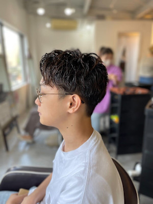 MEN'S HAIRアッシュブラック刈り上げマッシュレイヤー