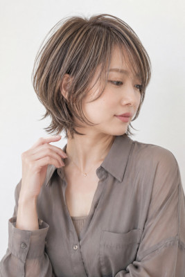 【藤枝】白髪ぼかしハイライト×大人ハッシュボブ
