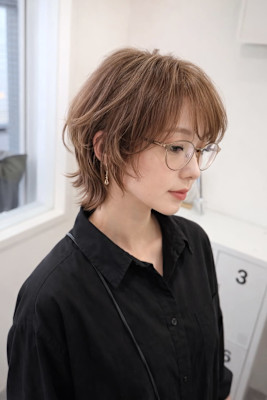 丸顔でも◎メガネにも合う前髪ありショートウルフ【suiw】