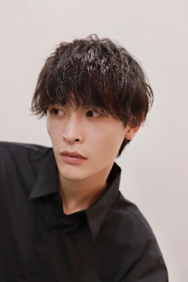 MEN’S HARE ダークアッシュカルマパーマ