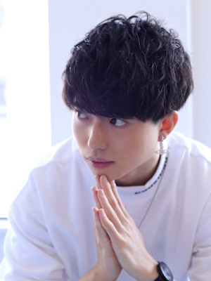 MEN'S HAIRアッシュブラックマッシュパーマ
