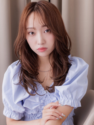 韓国巻き毛先パーマヨシンモリヘアーレイヤーロング20代30代