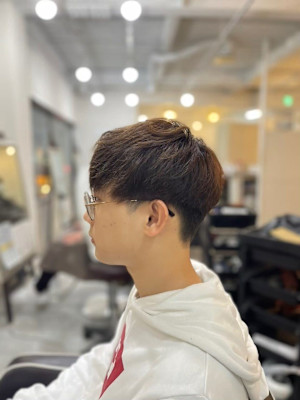 MEN’S HARE ダークアッシュカルマパーマ