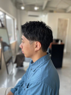 20代30代40代◎メンズ黒髪刈り上げツーブロックスーツスタ
