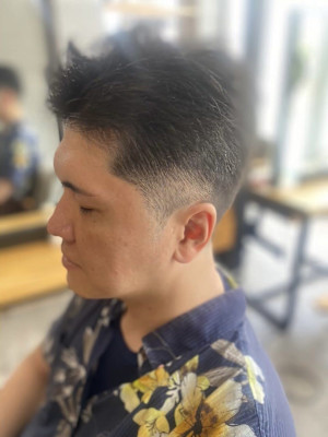 MEN'SHAIRダークアッシュ刈り上げグラデーションスキン