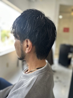 20代30代40代◎流行メンズスーツ刈り上げ黒髪ツーブロック