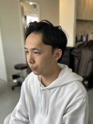 ニュアンスパーマスパイキーショートメンズ短髪黒髪スーツ流行