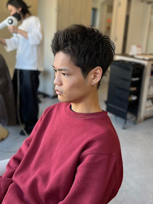 20代30代40代◎流行メンズスーツ刈り上げ黒髪ツーブロック