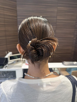 【結婚式、お呼ばれアレンジ】カチモリ風タイトヘア