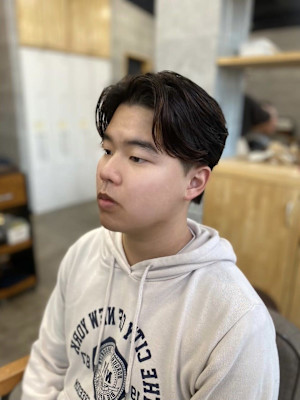 20代30代40代◎スーツ短髪流行ツーブロックヘア