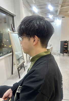 20代30代40代◎刈り上げ波巻きツイストスパイラル黒髪マッ