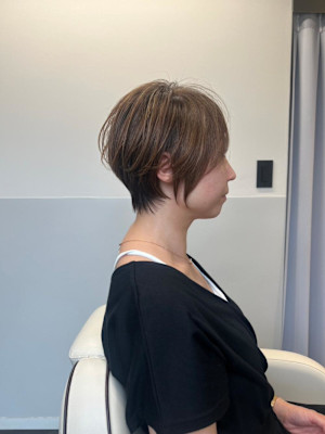 大人可愛い40代50代60代くびれショートボブ白髪ぼかし大鷲