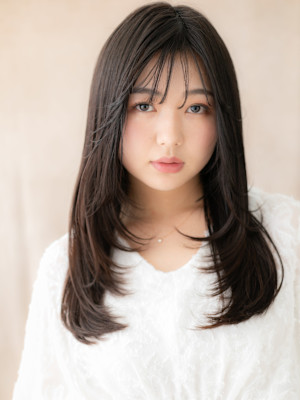 黒髪ハッシュカット艶感ストレートレイヤーロング30代40代