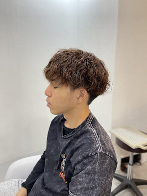 20代30代40代◎スーツ刈り上げ短髪ブラウンツイストスパイ