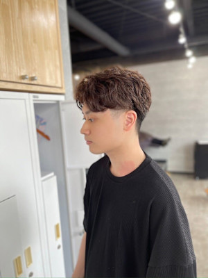 20代30代40代◎MEN'S HAIRスペインカールブラウ