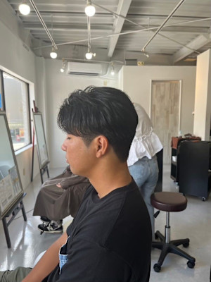 20代30代40代◎センター分け束感ツーブロック