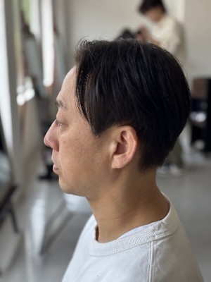 マッシュセンターパートツーブロックセンター分け