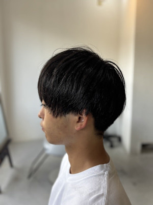 今人気の前下がりメンズマッシュで簡単旬ヘアスタイル
