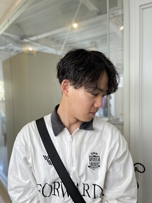 20代30代40代◎スーツ刈り上げ短髪ツイストスパイラルパー