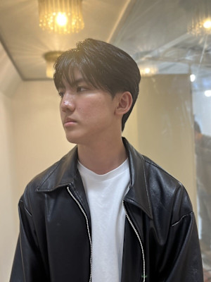 20代30代40代流行スーツ黒髪メンズニュアンスパーマ韓国マ