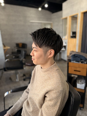 メンズアップバングツーブロックショートスタイル