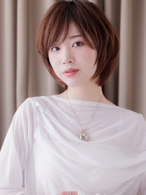 斜めバング大人美人小顔ウルフショートレイヤーボブ20代30代