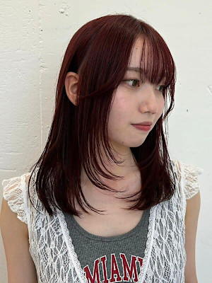 名古屋栄美容室　ダークレッド×レイヤースタイル