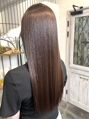 大人女性に人気◎ツヤ髪ストレート