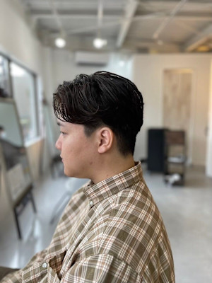 20代30代40代◎スーツ短髪流行刈り上げアップバングパーマ