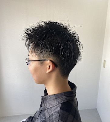 20代30代40代流行黒髪メンズブルーブラックスパイキーショ