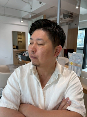 20代30代40代◎ブルーブラックビジネスヘア