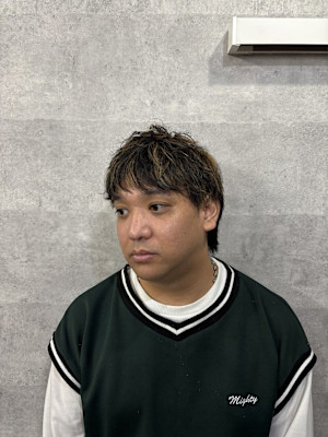 20代30代40代◎残ったパーマを活かしたハイライトスタイル
