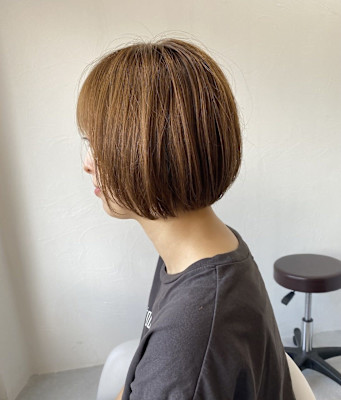 20代30代40代◎小顔に見えせる似合わせカットオリーブグレ