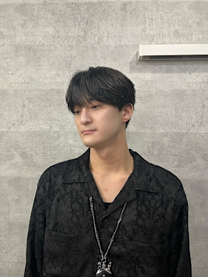 20代30代40代◎似合わせカット毛流れ黒髪フェザーパーマ