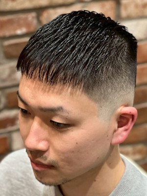 大宮メンズクロップスキンフェード短髪バーバースタイル